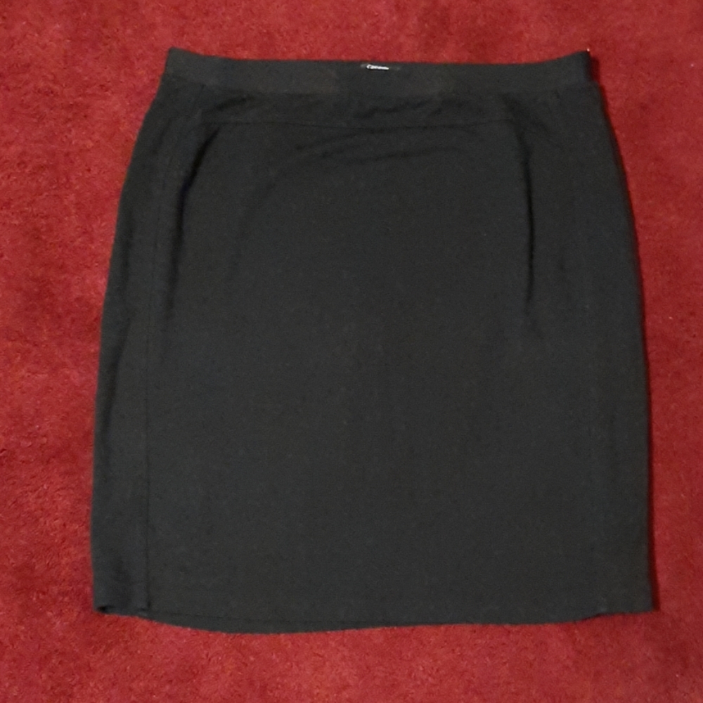 Black skirt